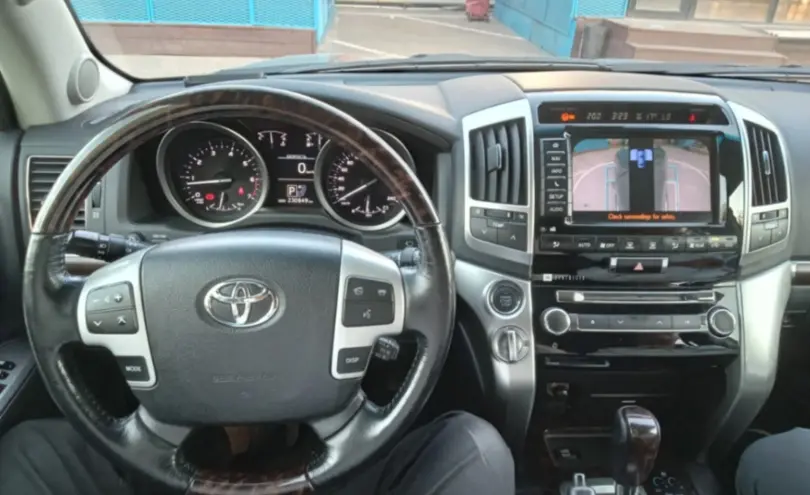 Toyota Land Cruiser 2014 года за 21 790 000 тг. в Алматы фото 5
