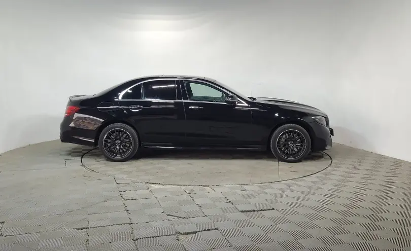 Mercedes-Benz E-Класс 2018 года за 13 990 000 тг. в Алматы фото 4