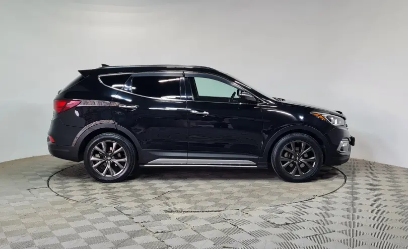 Hyundai Santa Fe 2018 года за 10 000 000 тг. в Алматы фото 4