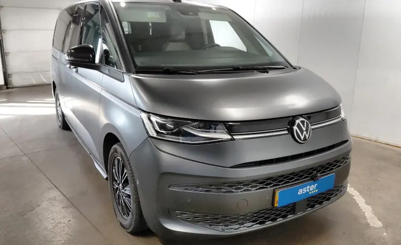 Volkswagen Multivan 2022 года за 37 000 000 тг. в Астана фото 2