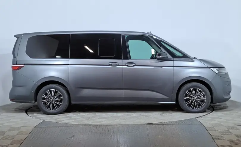 Volkswagen Multivan 2022 года за 37 000 000 тг. в Астана фото 4