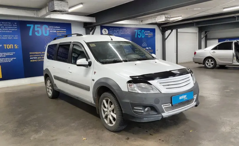 LADA (ВАЗ) Largus Cross 2017 года за 3 990 000 тг. в Астана фото 2