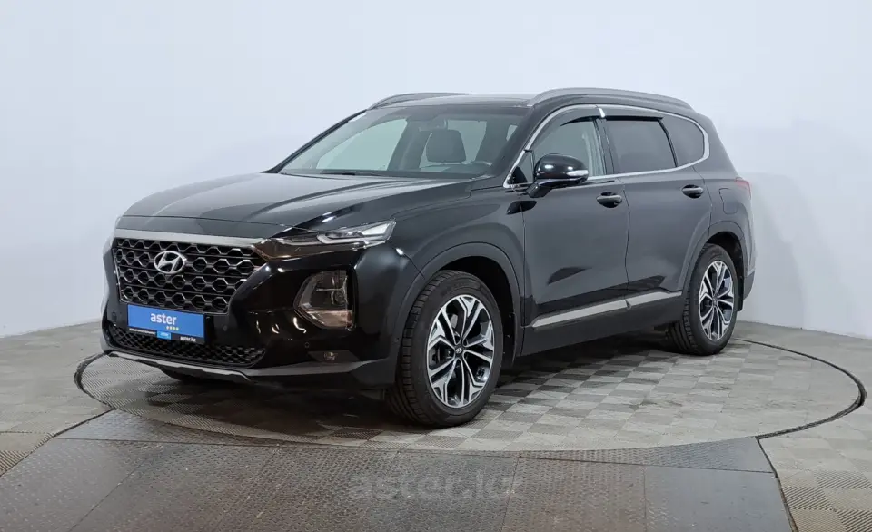 Hyundai Santa Fe 2019 года за 13 990 000 тг. в Астана