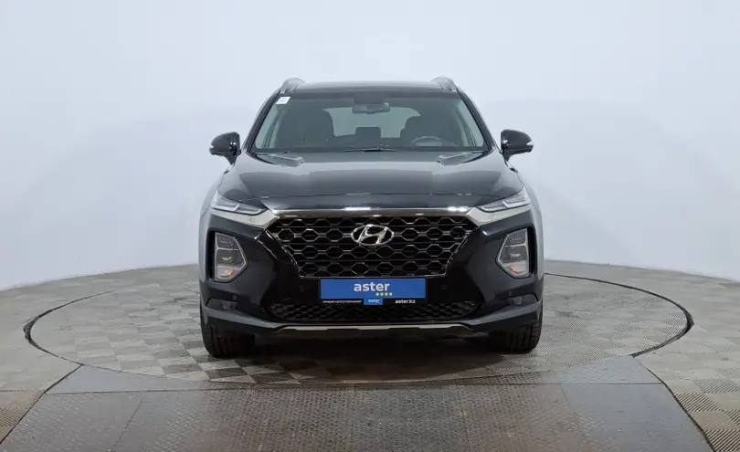 Hyundai Santa Fe 2019 года за 13 990 000 тг. в Астана фото 2