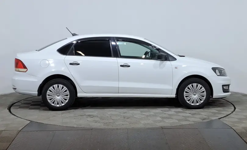 Volkswagen Polo 2018 года за 4 990 000 тг. в Астана фото 4
