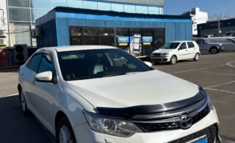 Toyota Camry 2014 года за 9 800 000 тг. в Алматы фото 2