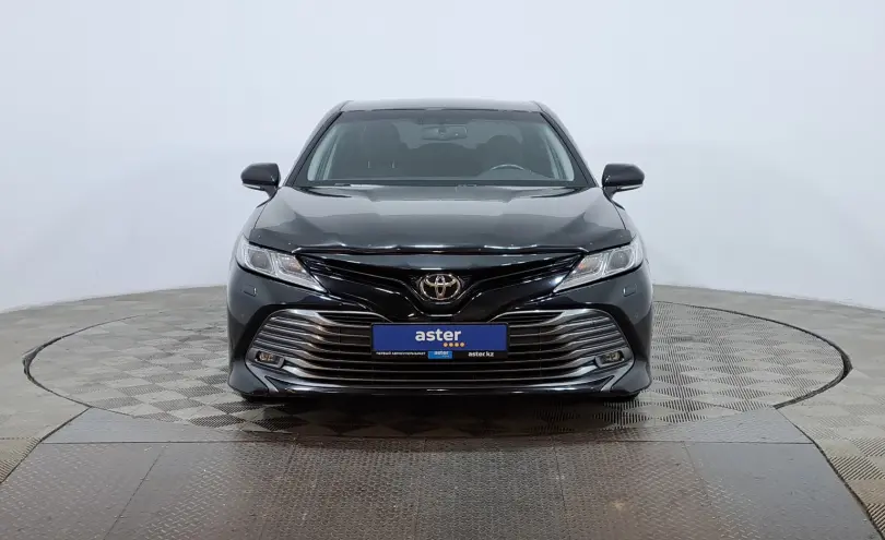 Toyota Camry 2019 года за 11 990 000 тг. в Астана фото 2