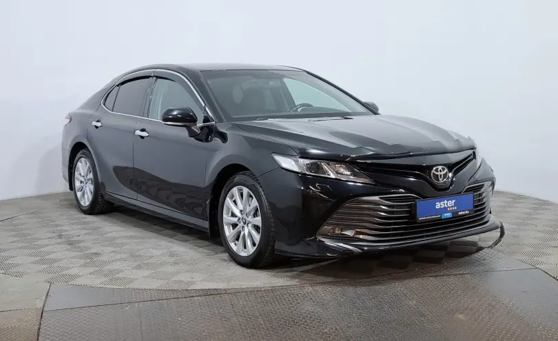 Toyota Camry 2019 года за 11 990 000 тг. в Астана фото 3
