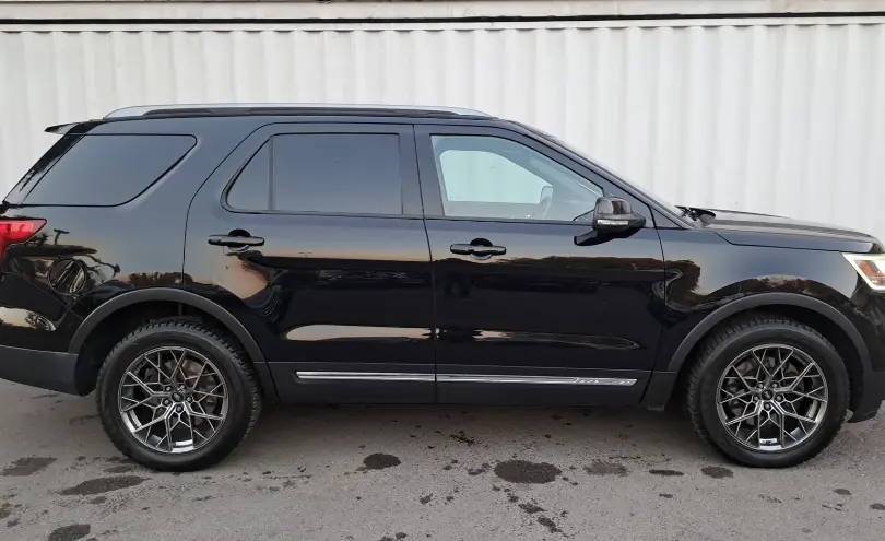 Ford Explorer 2016 года за 9 790 000 тг. в Алматы фото 4