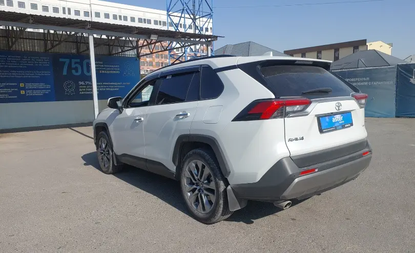 Toyota RAV4 2025 года за 18 990 000 тг. в Шымкент фото 4