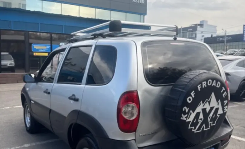 Chevrolet Niva 2013 года за 2 390 000 тг. в Алматы фото 4