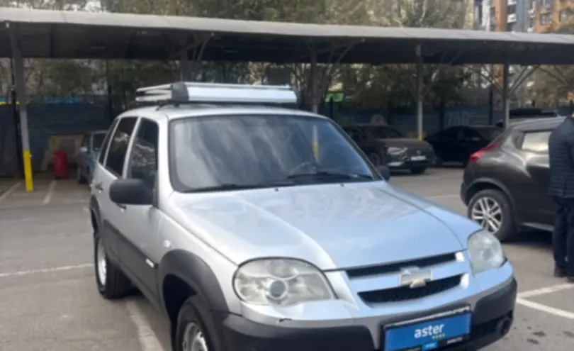 Chevrolet Niva 2013 года за 2 390 000 тг. в Алматы фото 2