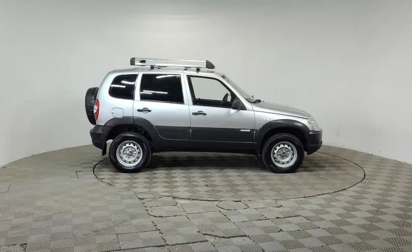 Chevrolet Niva 2013 года за 2 390 000 тг. в Алматы фото 4