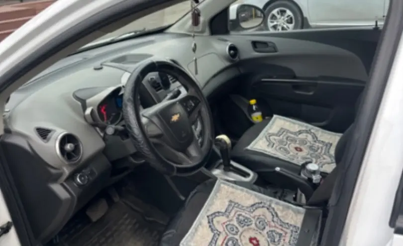 Chevrolet Aveo 2014 года за 2 490 000 тг. в Алматы фото 5
