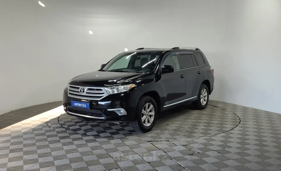 Toyota Highlander 2011 года за 10 890 000 тг. в Астана