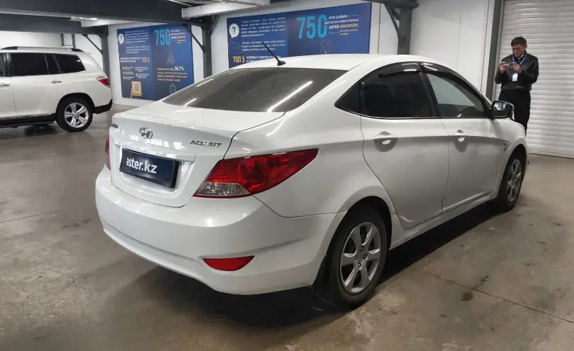 Hyundai Accent 2013 года за 4 890 000 тг. в Астана фото 3