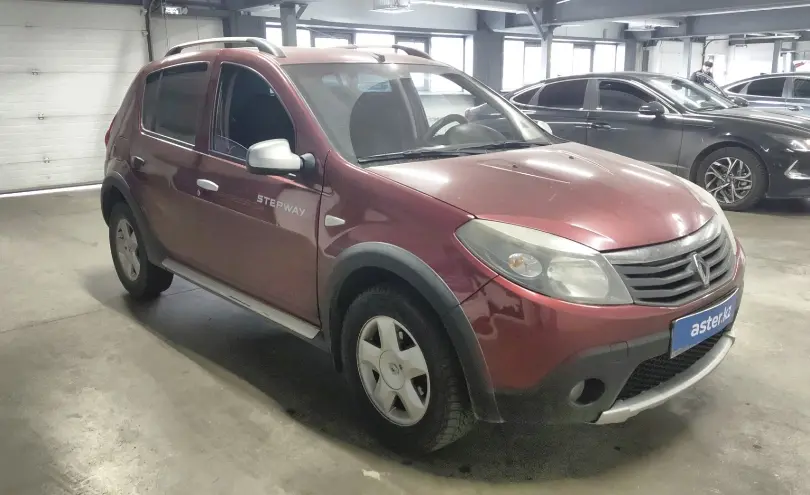 Renault Sandero 2014 года за 3 650 000 тг. в Астана фото 2