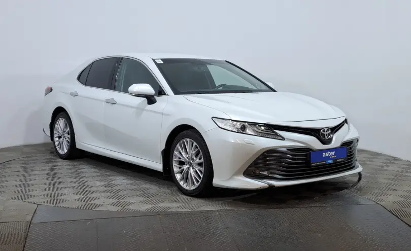 Toyota Camry 2018 года за 12 750 000 тг. в Астана фото 3