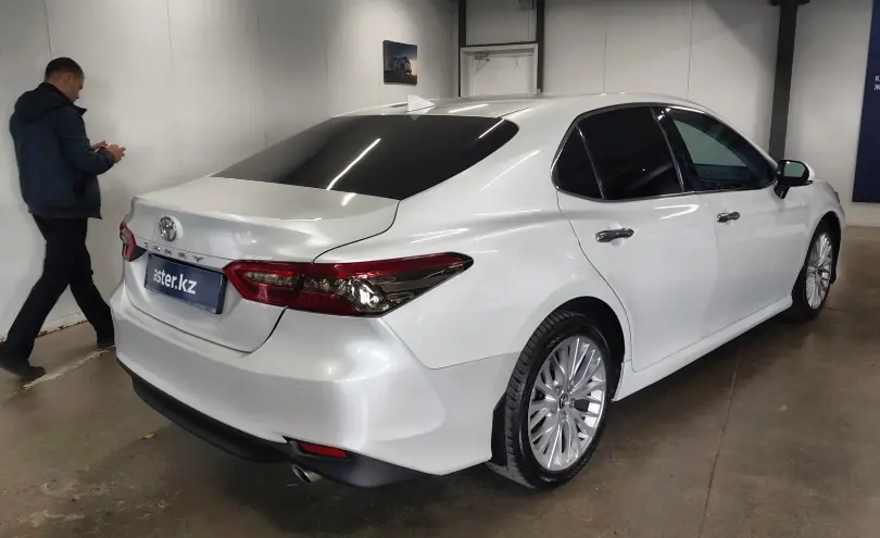 Toyota Camry 2018 года за 12 750 000 тг. в Астана фото 3