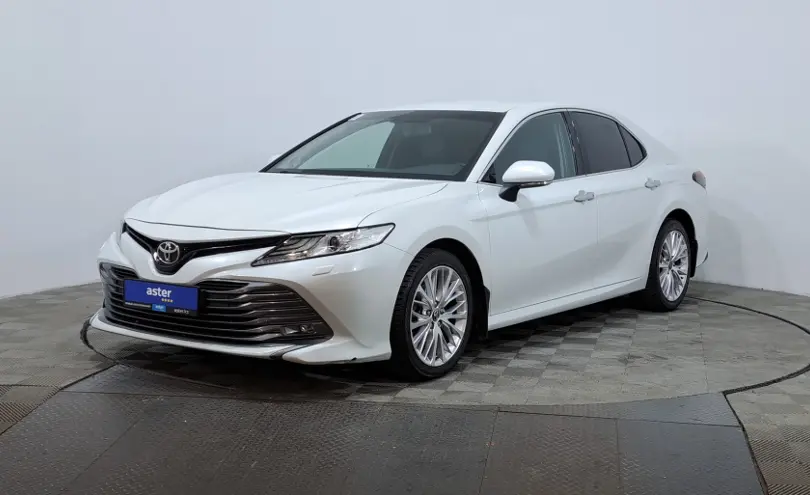 Toyota Camry 2018 года за 12 750 000 тг. в Астана фото 1