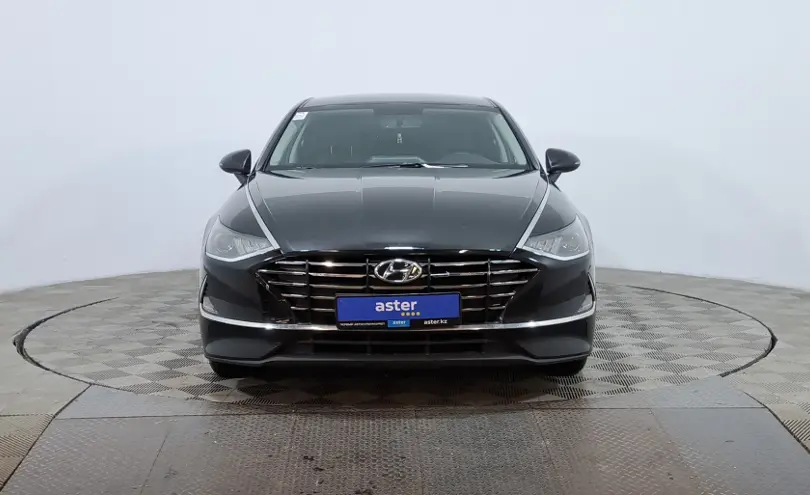 Hyundai Sonata 2022 года за 9 990 000 тг. в Астана фото 2