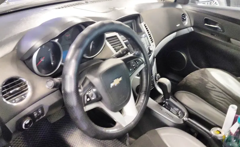 Chevrolet Cruze 2012 года за 3 990 000 тг. в Астана фото 5