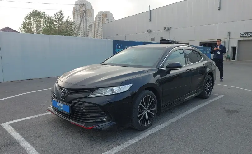 Toyota Camry 2020 года за 13 490 000 тг. в Шымкент фото 1