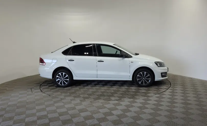 Volkswagen Polo 2018 года за 4 390 000 тг. в Алматы фото 4
