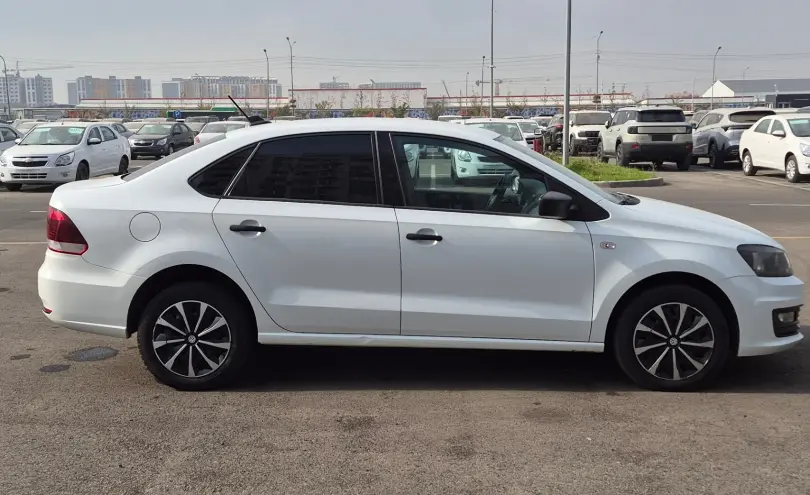Volkswagen Polo 2018 года за 4 390 000 тг. в Алматы фото 4