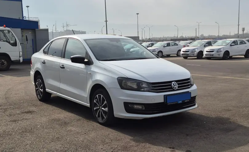 Volkswagen Polo 2018 года за 4 390 000 тг. в Алматы фото 3