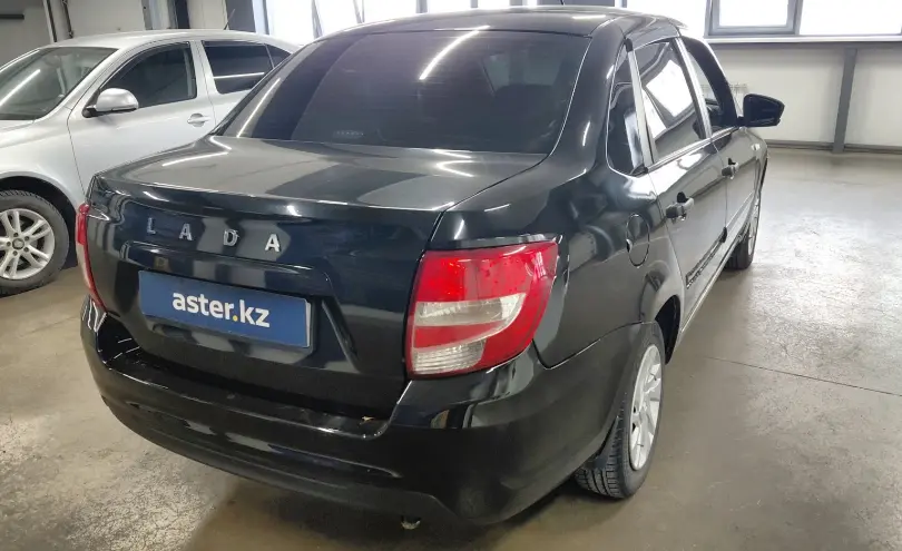 LADA (ВАЗ) Granta 2019 года за 2 800 000 тг. в Астана фото 3