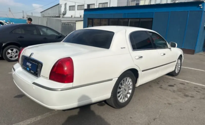 Lincoln Town Car 2004 года за 3 590 000 тг. в Алматы фото 3