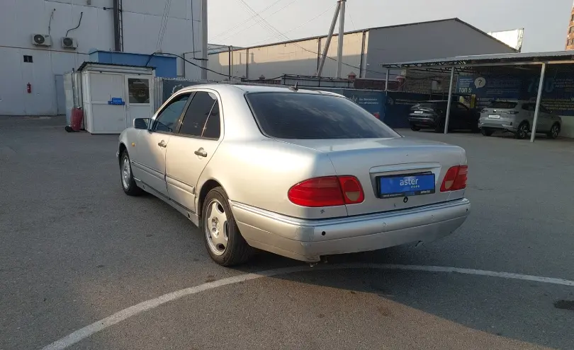 Mercedes-Benz E-Класс 1998 года за 1 990 000 тг. в Шымкент фото 4