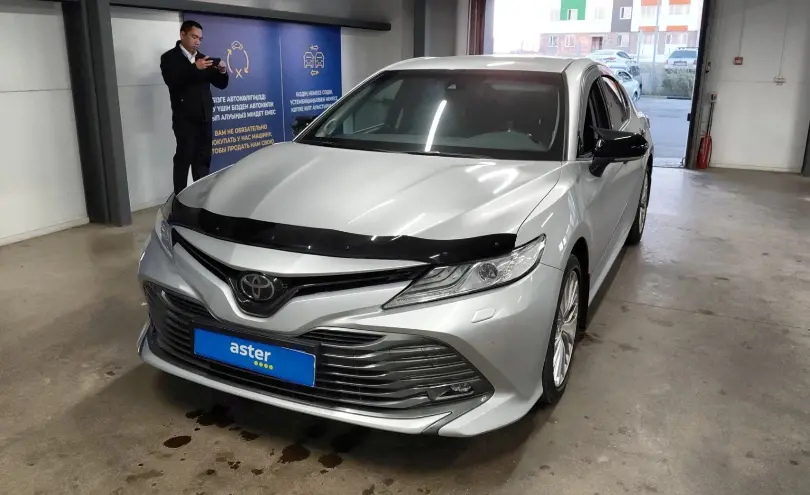 Toyota Camry 2021 года за 15 500 000 тг. в Астана