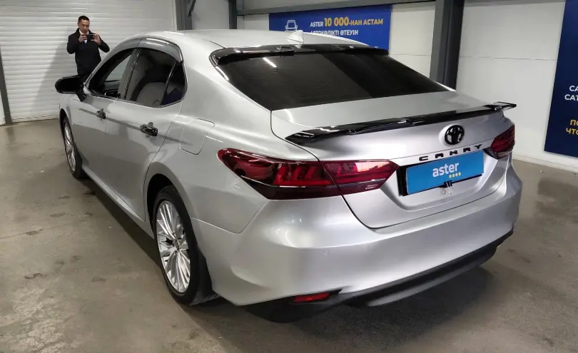 Toyota Camry 2021 года за 15 500 000 тг. в Астана фото 4