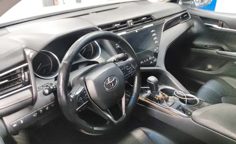 Toyota Camry 2021 года за 15 500 000 тг. в Астана фото 5