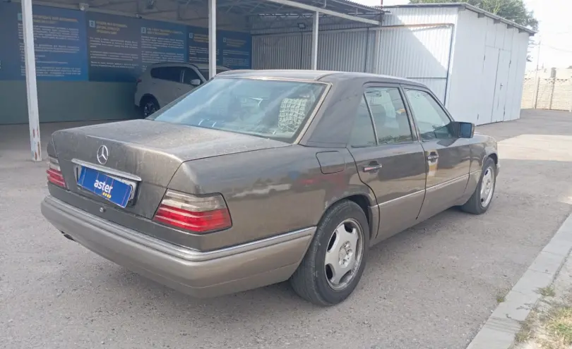 Mercedes-Benz E-Класс 1993 года за 2 000 000 тг. в Тараз фото 5