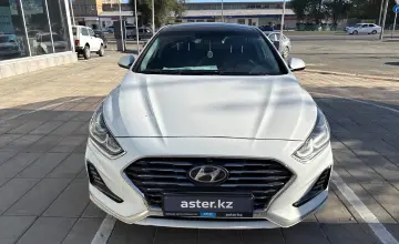 Hyundai Sonata 2019 года за 8 500 000 тг. в Уральск фото 2