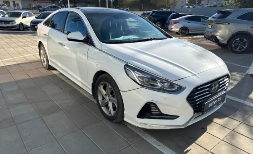 Hyundai Sonata 2019 года за 8 500 000 тг. в Уральск фото 3