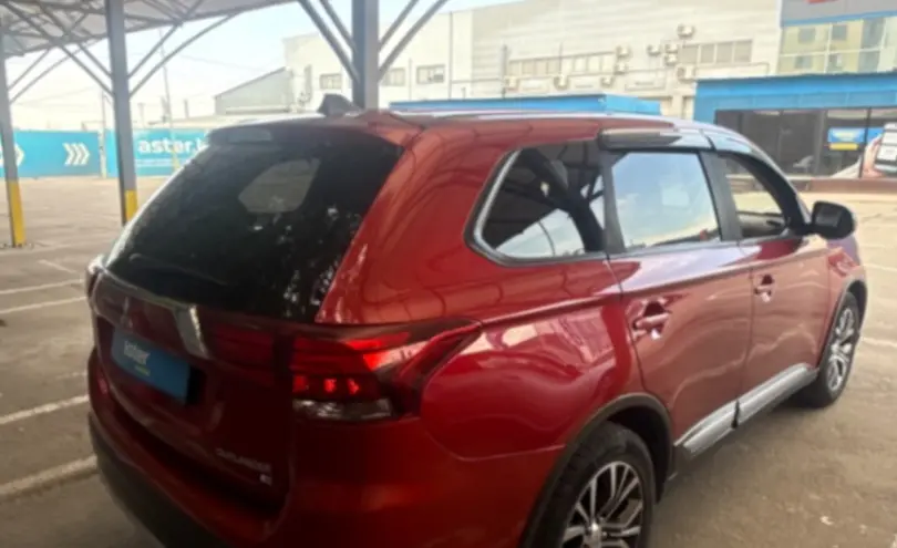 Mitsubishi Outlander 2016 года за 7 500 000 тг. в Алматы фото 3