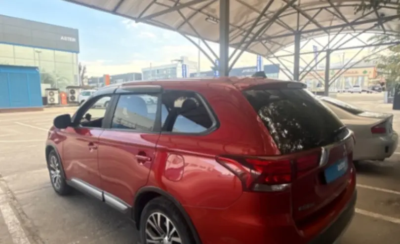 Mitsubishi Outlander 2016 года за 7 500 000 тг. в Алматы фото 4