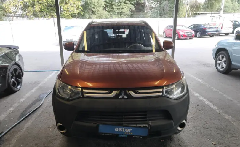 Mitsubishi Outlander 2012 года за 6 000 000 тг. в Алматы фото 2