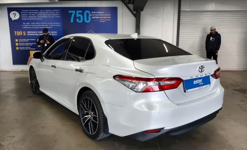 Toyota Camry 2019 года за 13 000 000 тг. в Астана фото 4
