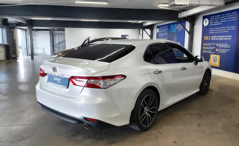 Toyota Camry 2019 года за 13 000 000 тг. в Астана фото 3