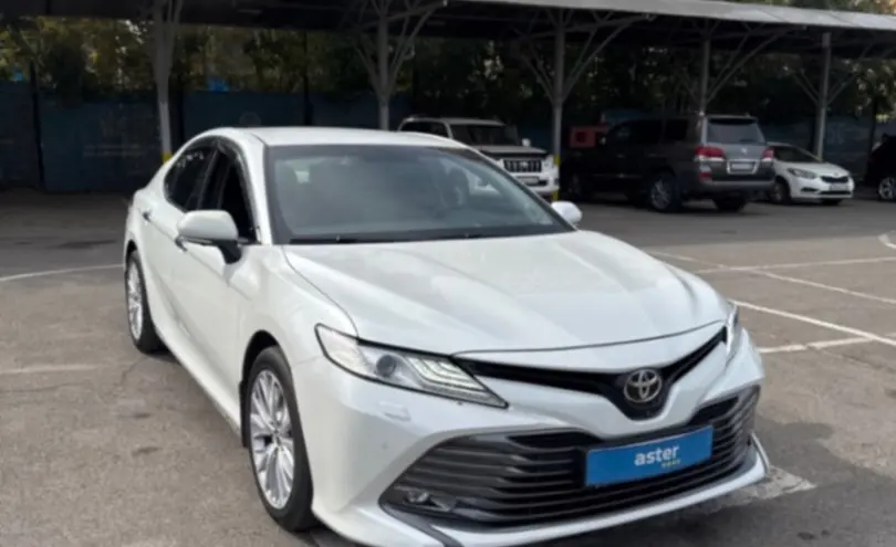 Toyota Camry 2019 года за 15 000 000 тг. в Алматы фото 2