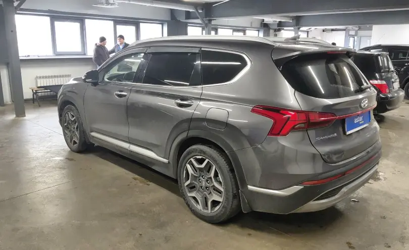 Hyundai Santa Fe 2021 года за 16 000 000 тг. в Астана фото 4
