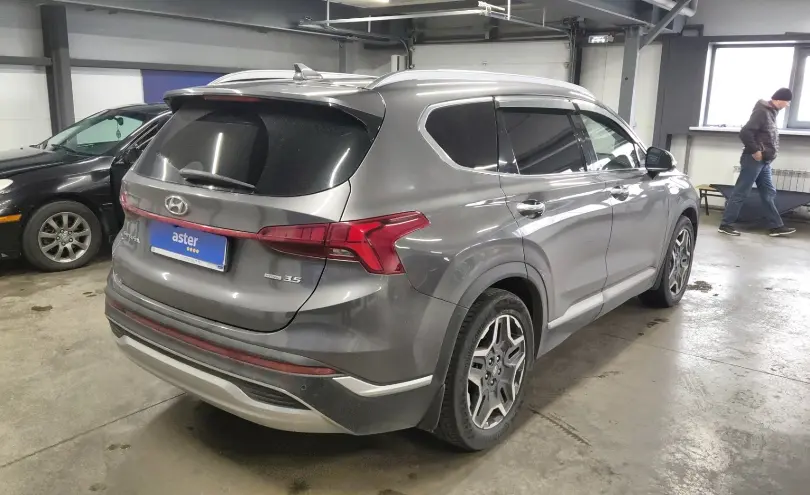 Hyundai Santa Fe 2021 года за 16 000 000 тг. в Астана фото 3