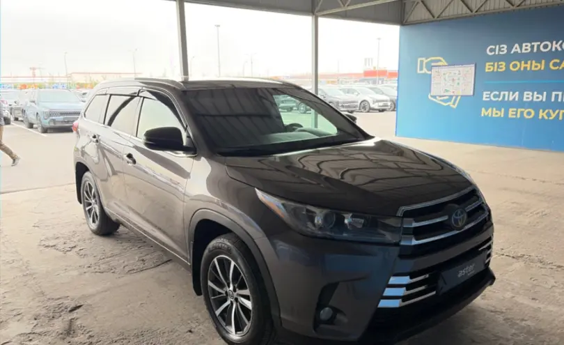 Toyota Highlander 2014 года за 16 000 000 тг. в Алматы фото 3