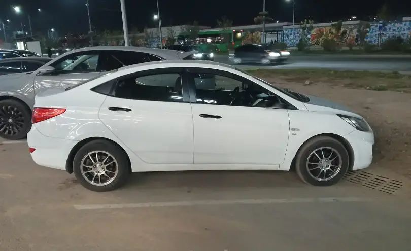 Hyundai Accent 2013 года за 4 200 000 тг. в Алматы фото 2
