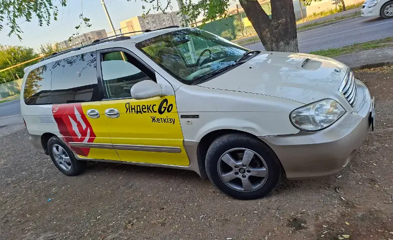 Kia Carnival 2003 года за 2 200 000 тг. в Шымкент фото 3